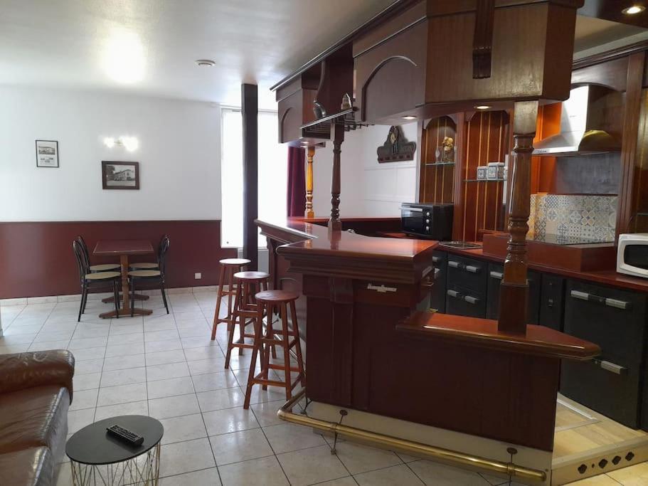 Appartement Au Bord Du Canal Montbard Luaran gambar